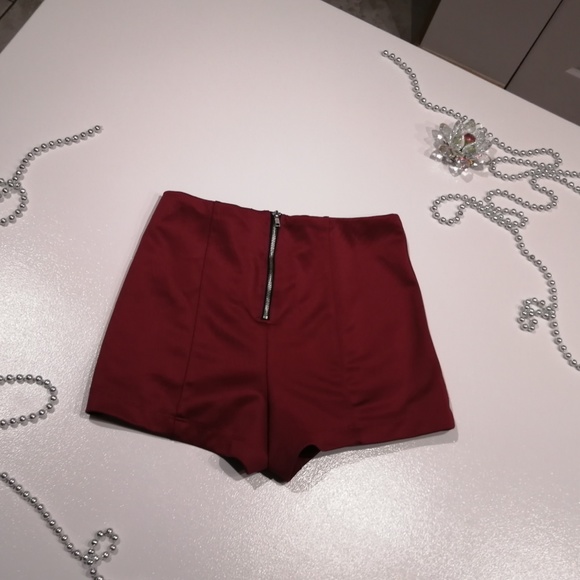 F21 High Waisted Kit Shorts Burgundy NWOT - Picture 3 of 5